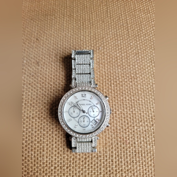 Women's Michael Kors Watch - Picture 1 of 5